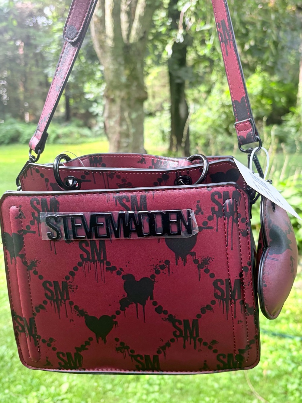 NWT: Gothic Chic Steve Madden Bevelyn Plum Maroon Bleeding Hearts Bag